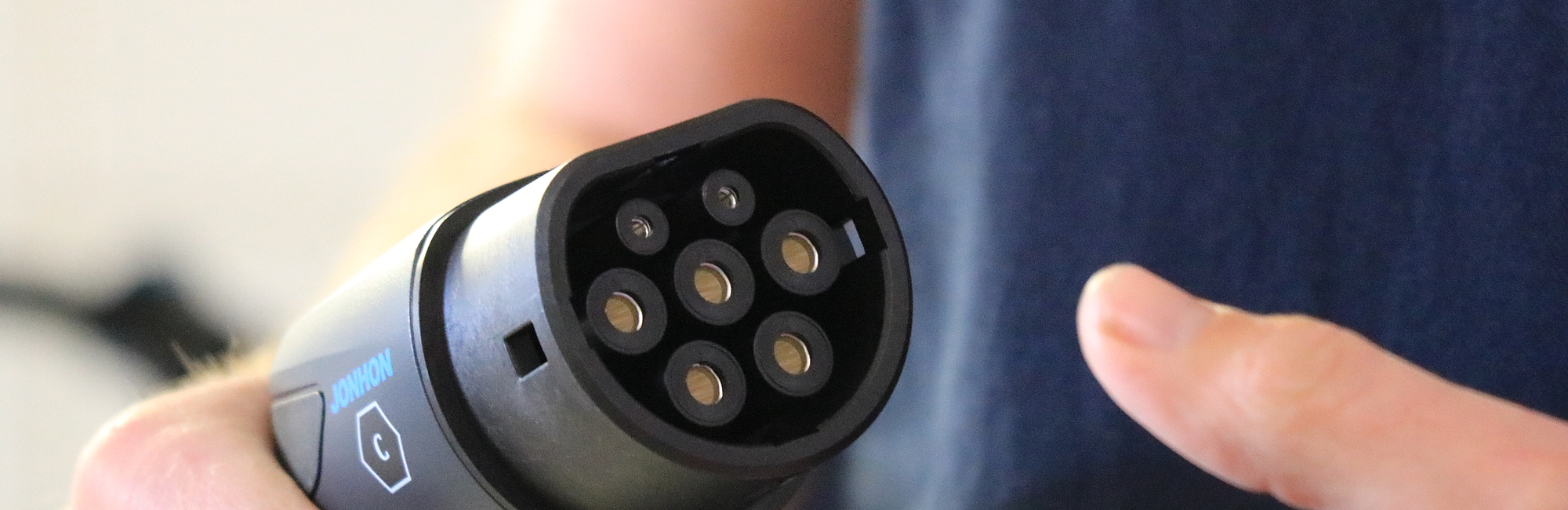 Batteri Elektro LKW laden Ladekabel