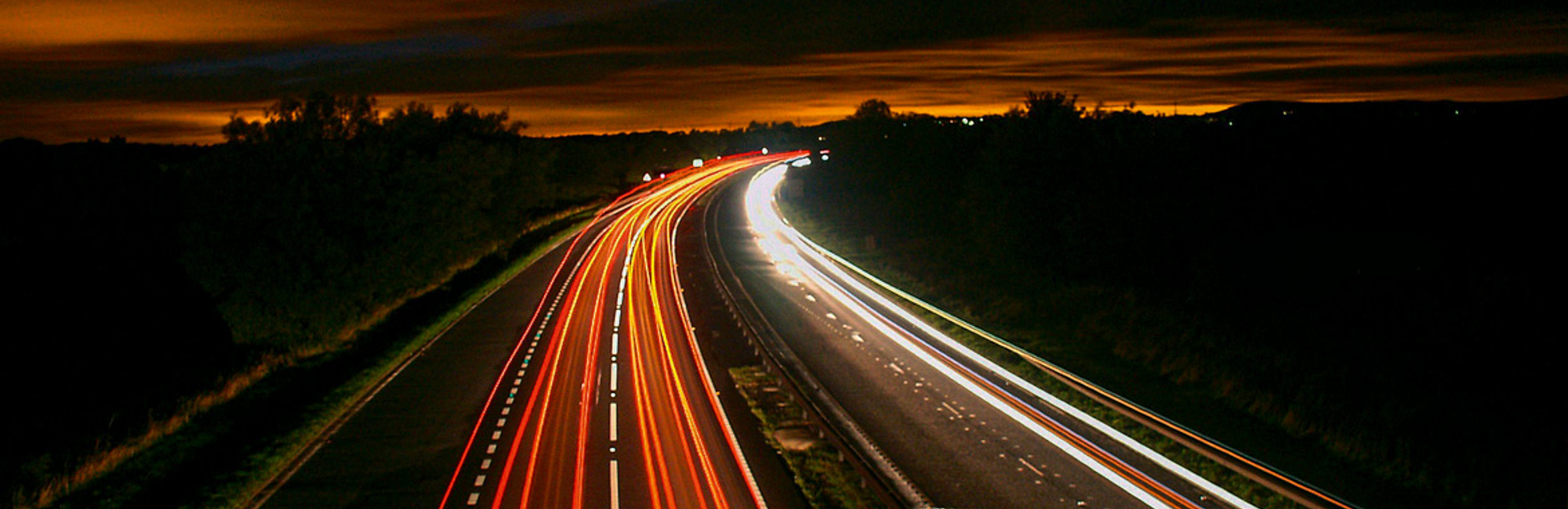 Autobahn nachts Lichter