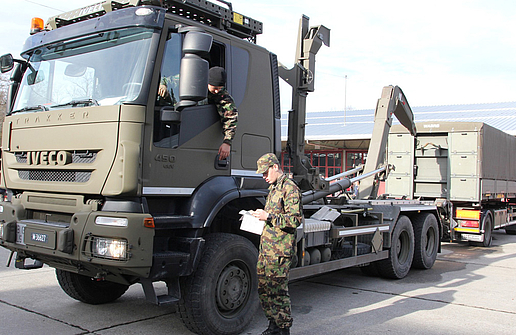 lkw militaer muldenkipper