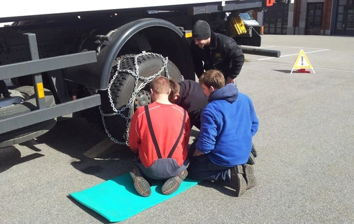 lkw ausbildung schneekette