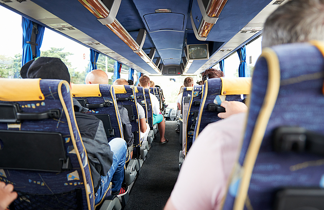 Symbolbild-Reisecar-Passagiere2